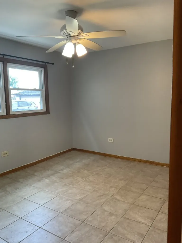 6436 West 64th Place Chicago IL 60638