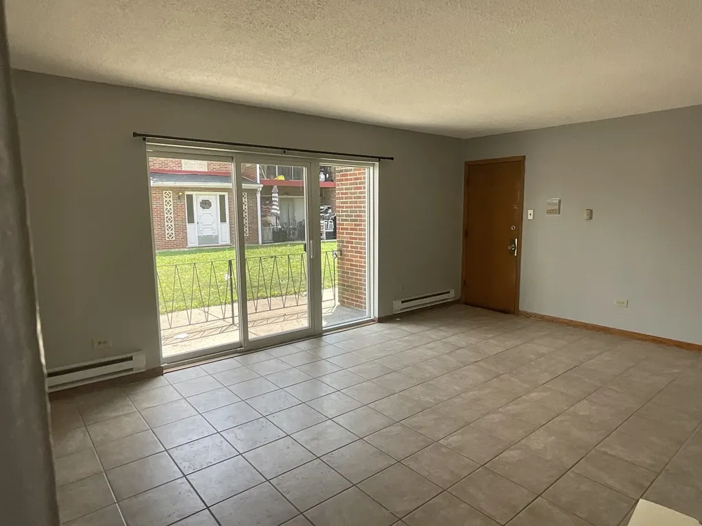 6436 West 64th Place Chicago IL 60638