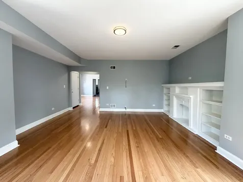 7821 South Phillips Avenue Chicago IL 60649