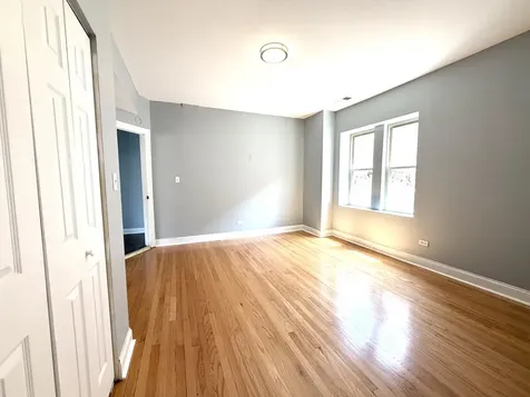 7821 South Phillips Avenue Chicago IL 60649
