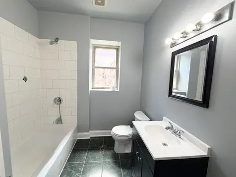 7821 South Phillips Avenue Chicago IL 60649