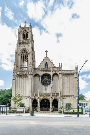 1122 West Catalpa Avenue Chicago IL 60640