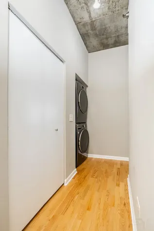 1122 West Catalpa Avenue Chicago IL 60640