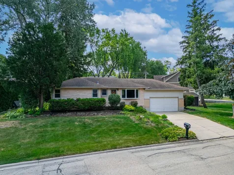 508 Oak Drive East Dundee IL 60118