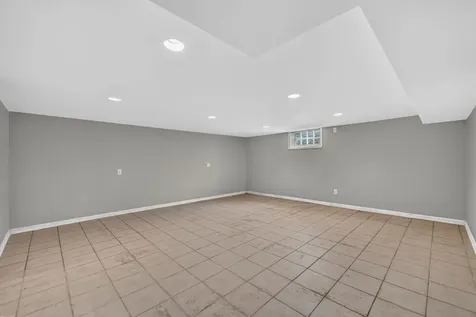 508 Oak Drive East Dundee IL 60118