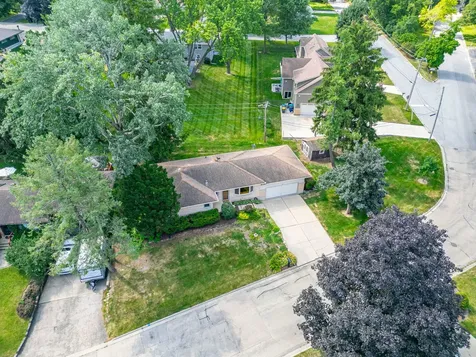 508 Oak Drive East Dundee IL 60118