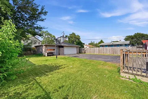 1107 Elmhurst Street Bensenville IL 60106