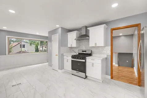 501 Lafayette Lane Hoffman Estates IL 60169