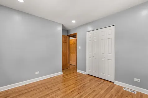 501 Lafayette Lane Hoffman Estates IL 60169