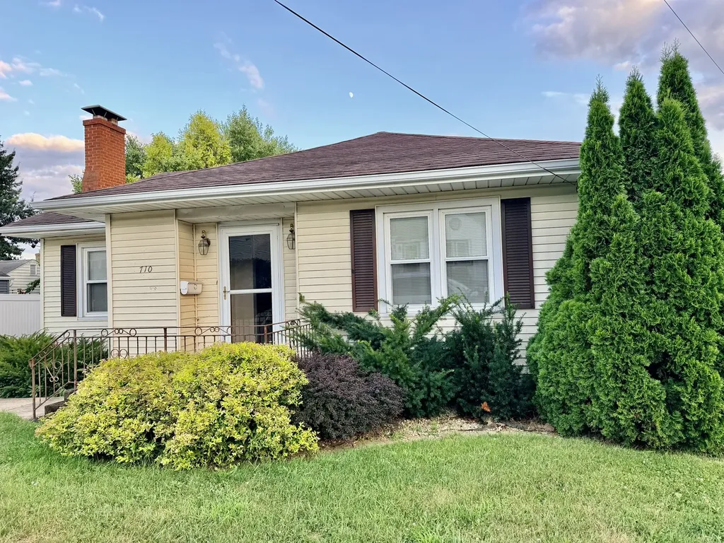 710 Saint Vincents Avenue Peru IL 61354
