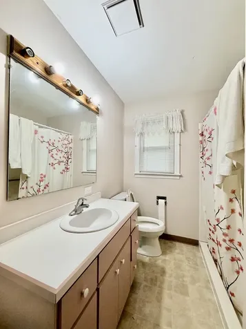 710 Saint Vincents Avenue Peru IL 61354