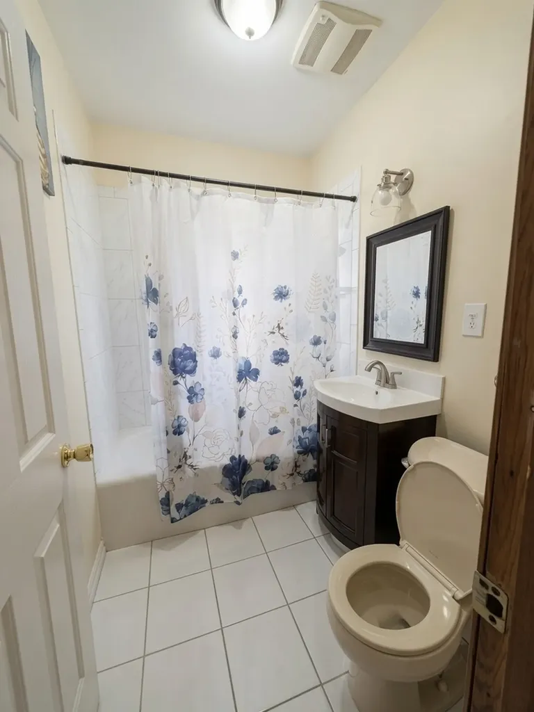 5171 West Wabansia Avenue Chicago IL 60639