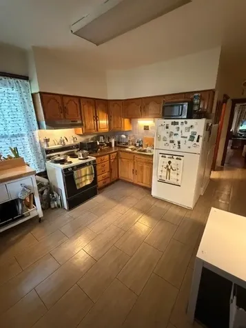 2448 West Gunnison Street Chicago IL 60625