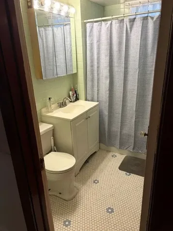 2448 West Gunnison Street Chicago IL 60625