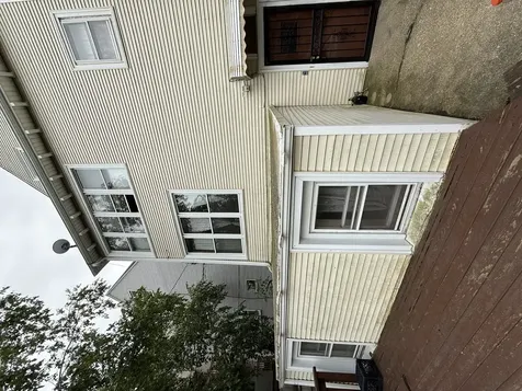 2448 West Gunnison Street Chicago IL 60625