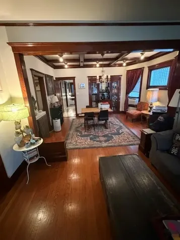 2448 West Gunnison Street Chicago IL 60625