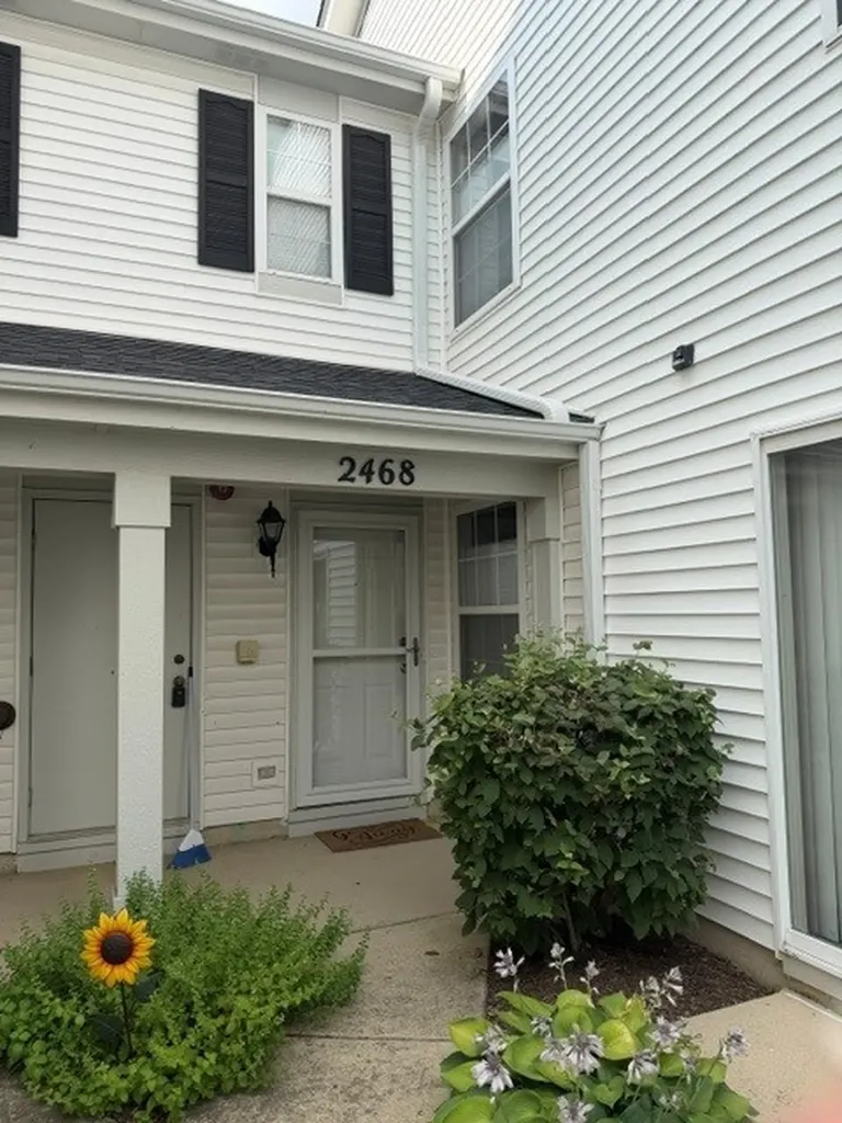 2468 Frost Drive Aurora IL 60503