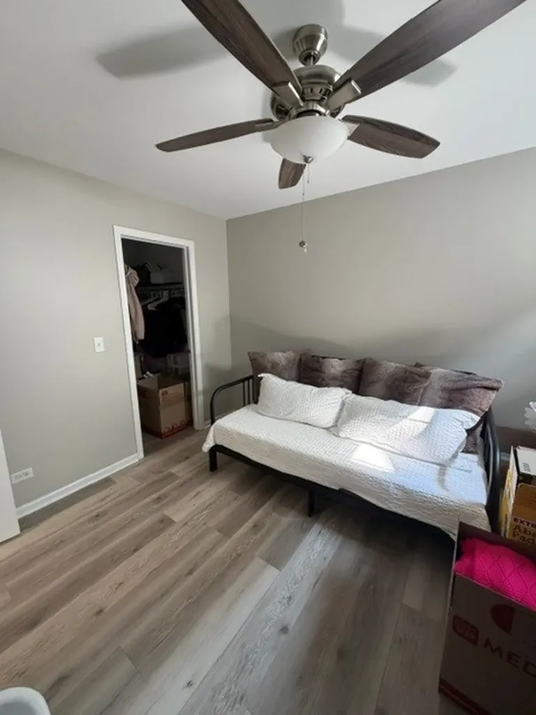 2468 Frost Drive Aurora IL 60503