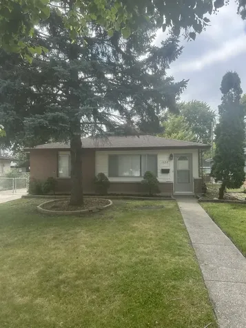 1322 Greenbay Avenue Calumet City IL 60409