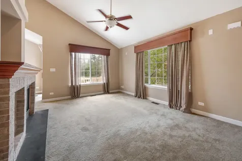 919 Pheasant Trail St. Charles IL 60174