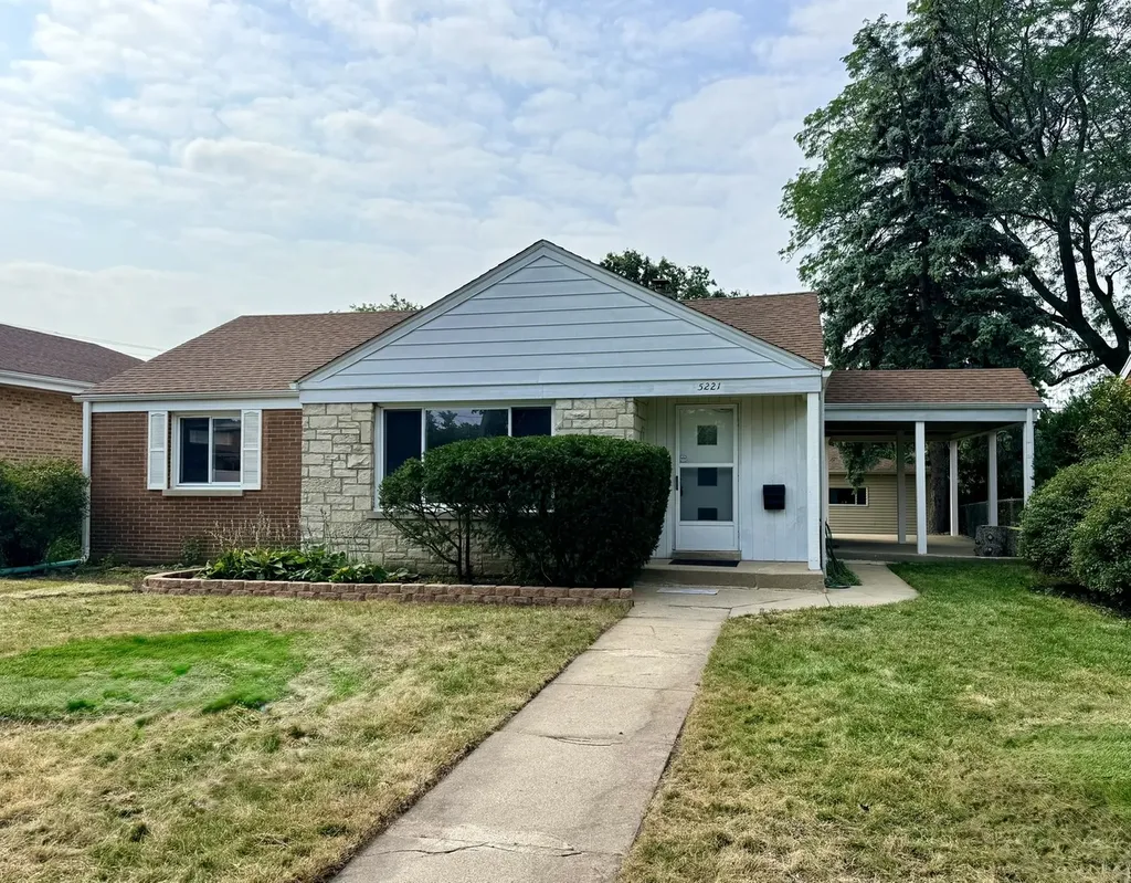 5221 Greenwood Street Skokie IL 60077