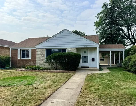 5221 Greenwood Street Skokie IL 60077
