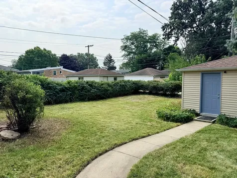 5221 Greenwood Street Skokie IL 60077