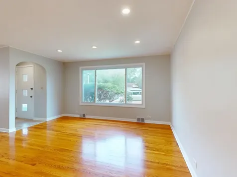 5221 Greenwood Street Skokie IL 60077