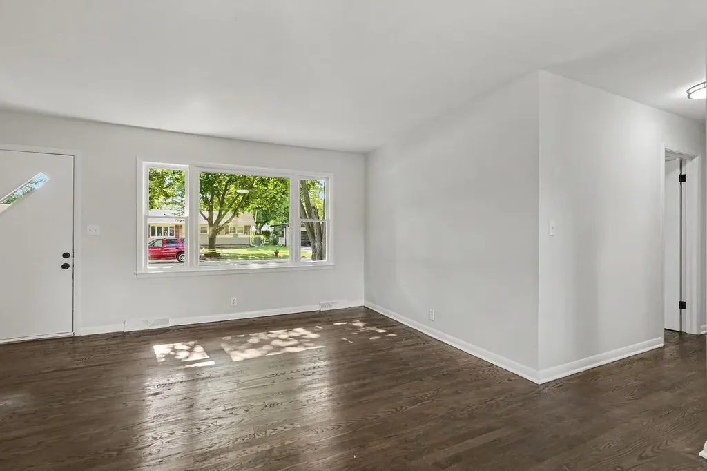 753 Westgate Drive Aurora IL 60506