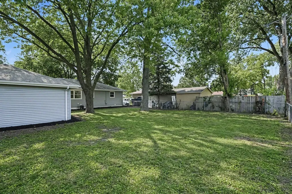 753 Westgate Drive Aurora IL 60506