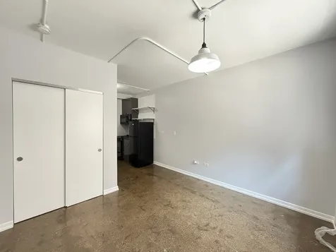1136 West Wilson Avenue Chicago IL 60640