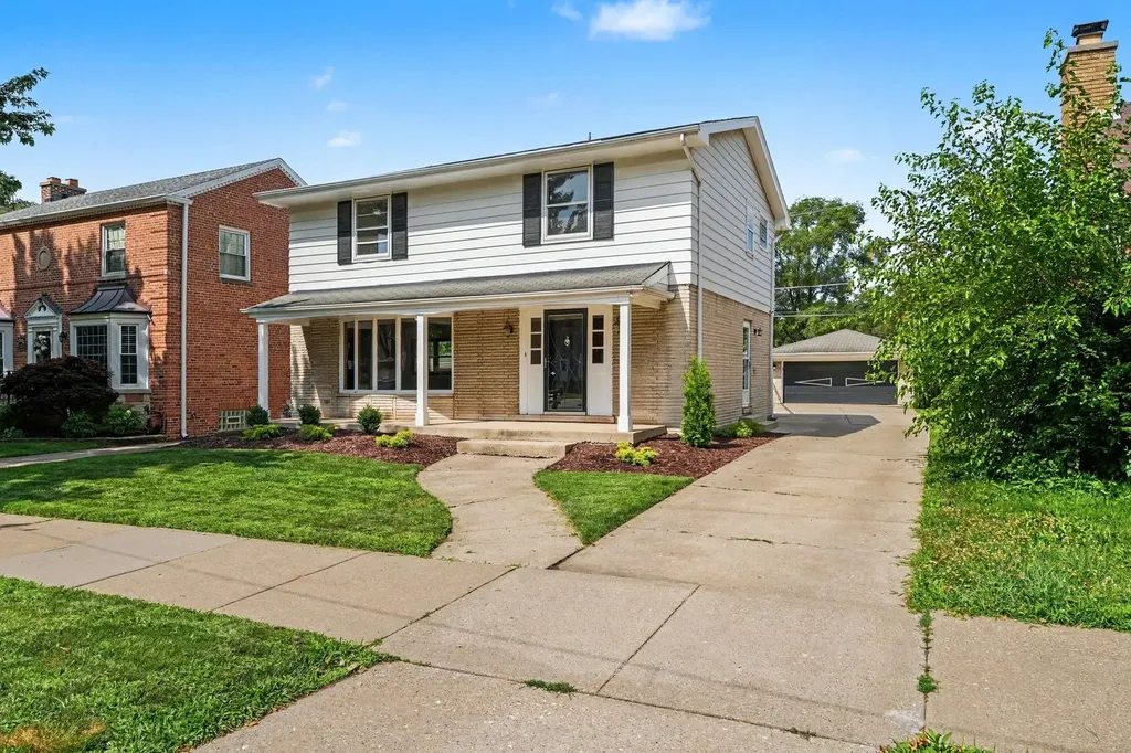 10324 South Claremont Avenue Chicago IL 60643