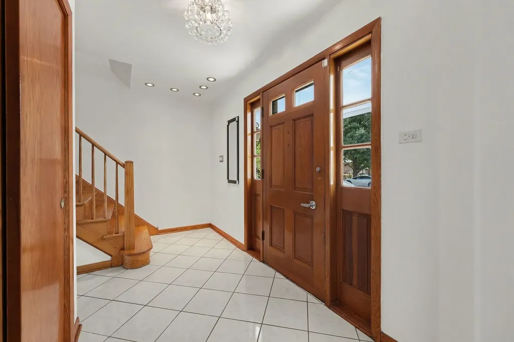 10324 South Claremont Avenue Chicago IL 60643