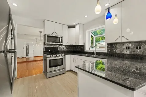 10324 South Claremont Avenue Chicago IL 60643