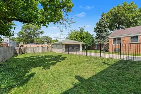 10324 South Claremont Avenue Chicago IL 60643