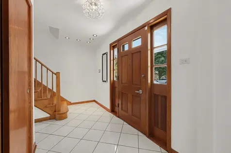 10324 South Claremont Avenue Chicago IL 60643