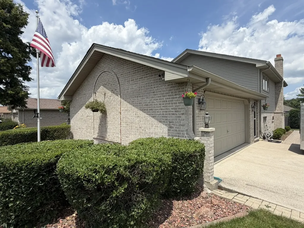 10708 Willow Avenue Mokena IL 60448