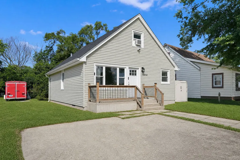 16612 Geneva Drive Harvey IL 60426