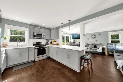 16612 Geneva Drive Harvey IL 60426