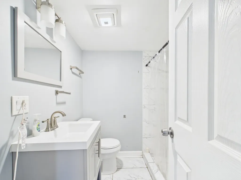 234 West 117th Street Chicago IL 60628