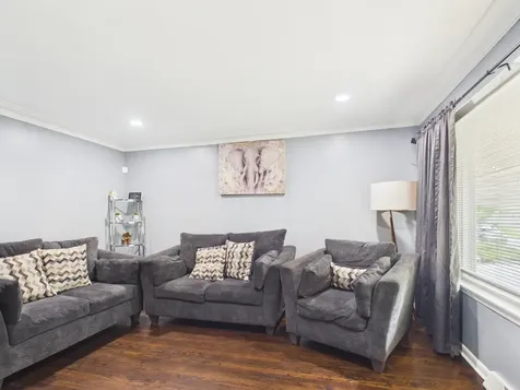 234 West 117th Street Chicago IL 60628