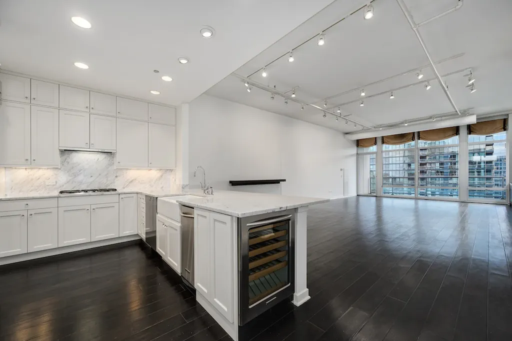 333 North Canal Street Chicago IL 60606