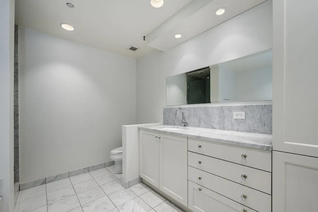333 North Canal Street Chicago IL 60606