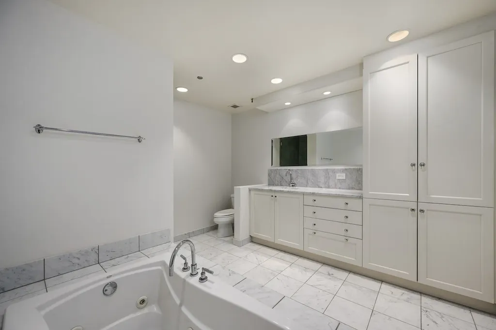 333 North Canal Street Chicago IL 60606