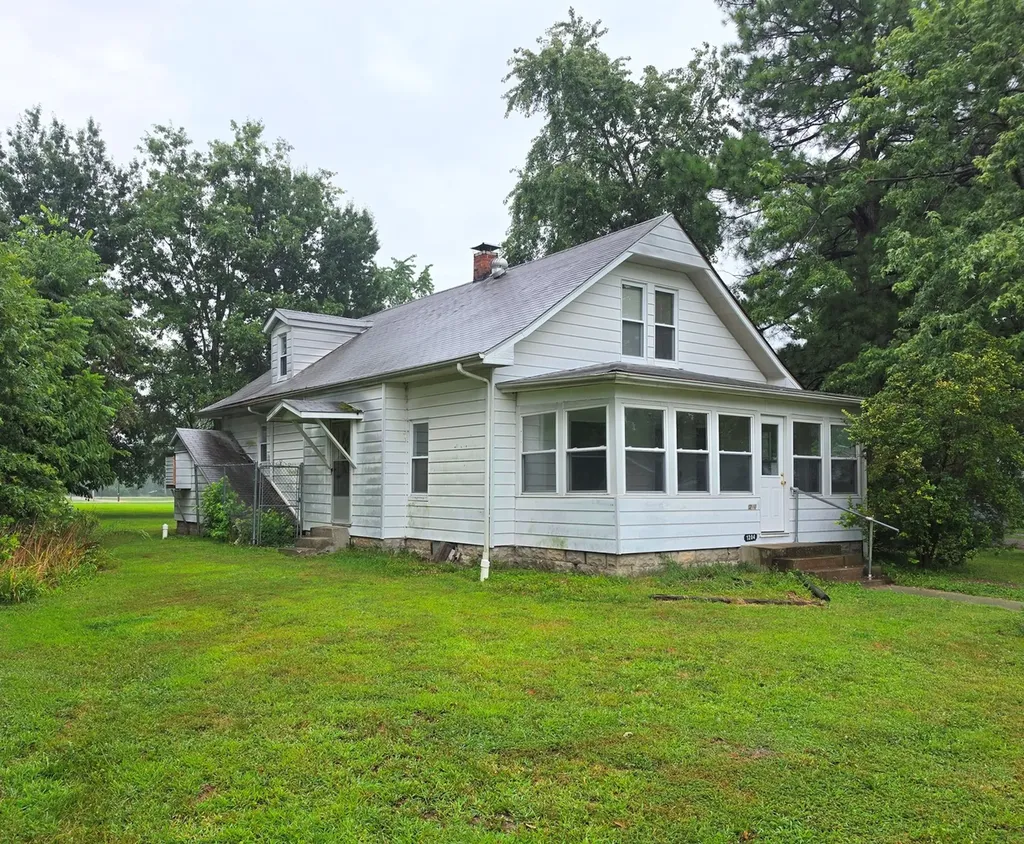 1204 North Dawley Street Salem IL 62881
