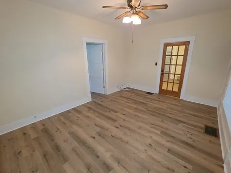 1204 North Dawley Street Salem IL 62881