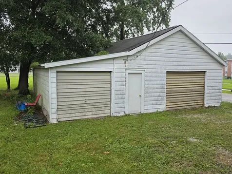 1204 North Dawley Street Salem IL 62881