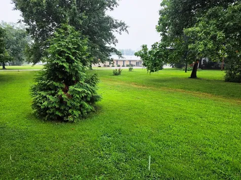 1204 North Dawley Street Salem IL 62881