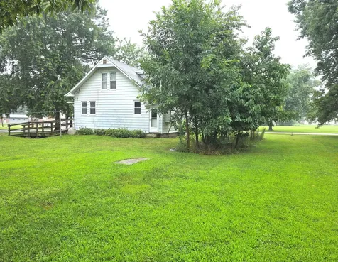 1204 North Dawley Street Salem IL 62881