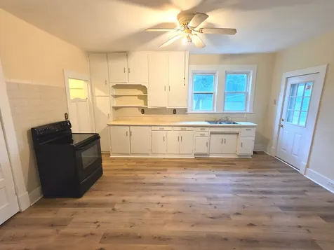 1204 North Dawley Street Salem IL 62881